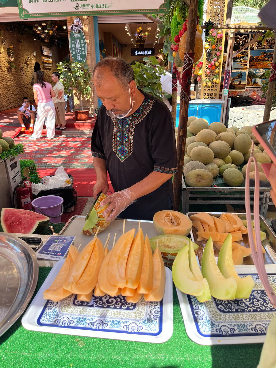 Многие туристы называют Урумчи "самым некитайским Китаем»