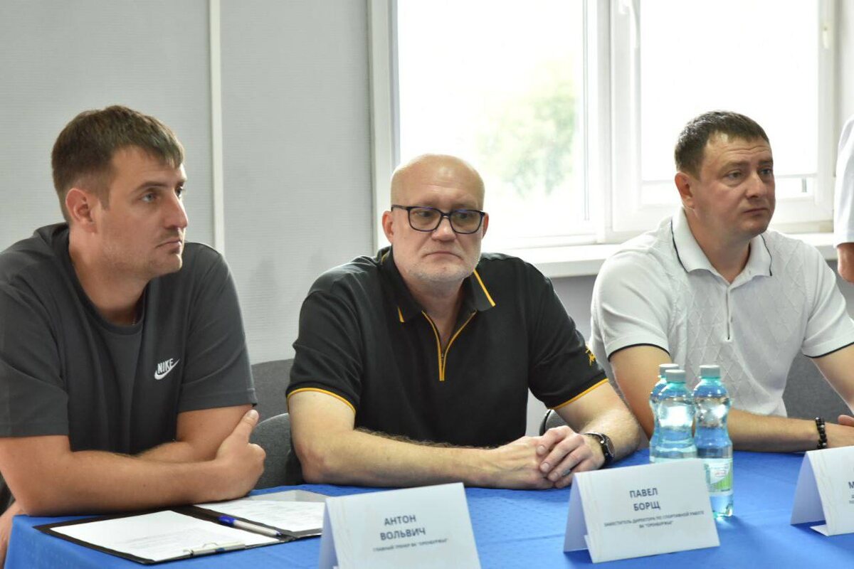     Волейболисты «Оренбуржья» приступили к тренировкам Антон Пичурин
📷    Волейболисты «Оренбуржья» приступили к тренировкам Антон Пичурин
