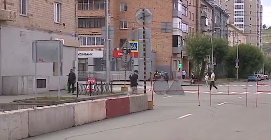     В центре Красноярска ограничили проезд по улице Кирова