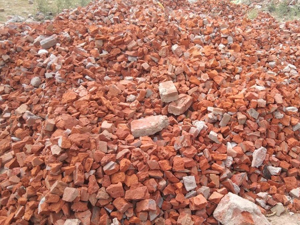 Дорога из кирпичного боя