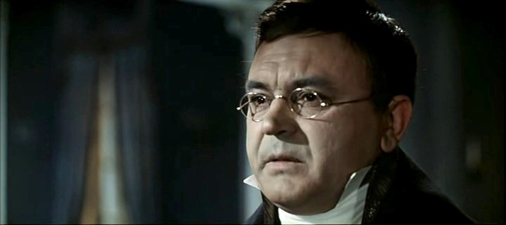 "Итак, мы говорили о напряжённо-авторитарных (эпилептоидных) людях, о
таких творцах. Кто же есть по характеру другие напряжённо-авторитарные
творцы, кроме тех писателей, художников, которых мы уже вспоминали на
этом занятии как эпилептоидных? Какие характеры у Л. Толстого, у
Достоевского, Некрасова, Аксакова? Это всё писатели, страдавшие
эпилепсией."
"Люди с мозаичными эпилептическими характерами.
Существо эпилептического характера — в особенной мозаике (смешении)
характерологических радикалов. Это мозаика радикалов в ядре характера, а
не просто внешнее наслоение иного характерологического на стержневой
характер."
"Психастеноподобность Льва Толстого так углублённо-обстоятельно уходит в
душевный, духовный мир (свой и героев толстовской прозы), так объёмно-
детально и сурово наблюдает за размышлениями и размышлениями о своих
размышлениях, что это сердило в своё время синтонного Тургенева,
следующего в творчестве по пушкинской дороге. Это и сейчас отталкивает от
Толстого немало читателей. Другим это психологическое «перебарщивание»
помогает понять себя."
"О целительном творческом общении эпилептиков с природой. Это тоже
сложная тема: эпилептики разные. У Достоевского мало природы в
произведениях, возможно, по причине преобладания аутистического и
напряжённо-авторитарного, психастенического радикалов, побуждающих к
почти непрерывному развитию огненной тревожной мысли, развитию
разговоров (часто с надрывом) между его героями. Толстой гораздо ближе к
природе (впереди психастенический радикал с напряжённо-авторитарным).
Уже в приведённом выше месте из «Отрочества» видим много деталей
природы, к которым молодой Толстой «припадает»."
https://psy.su/pubs/11176/?ysclid=m0l40f03j942374869