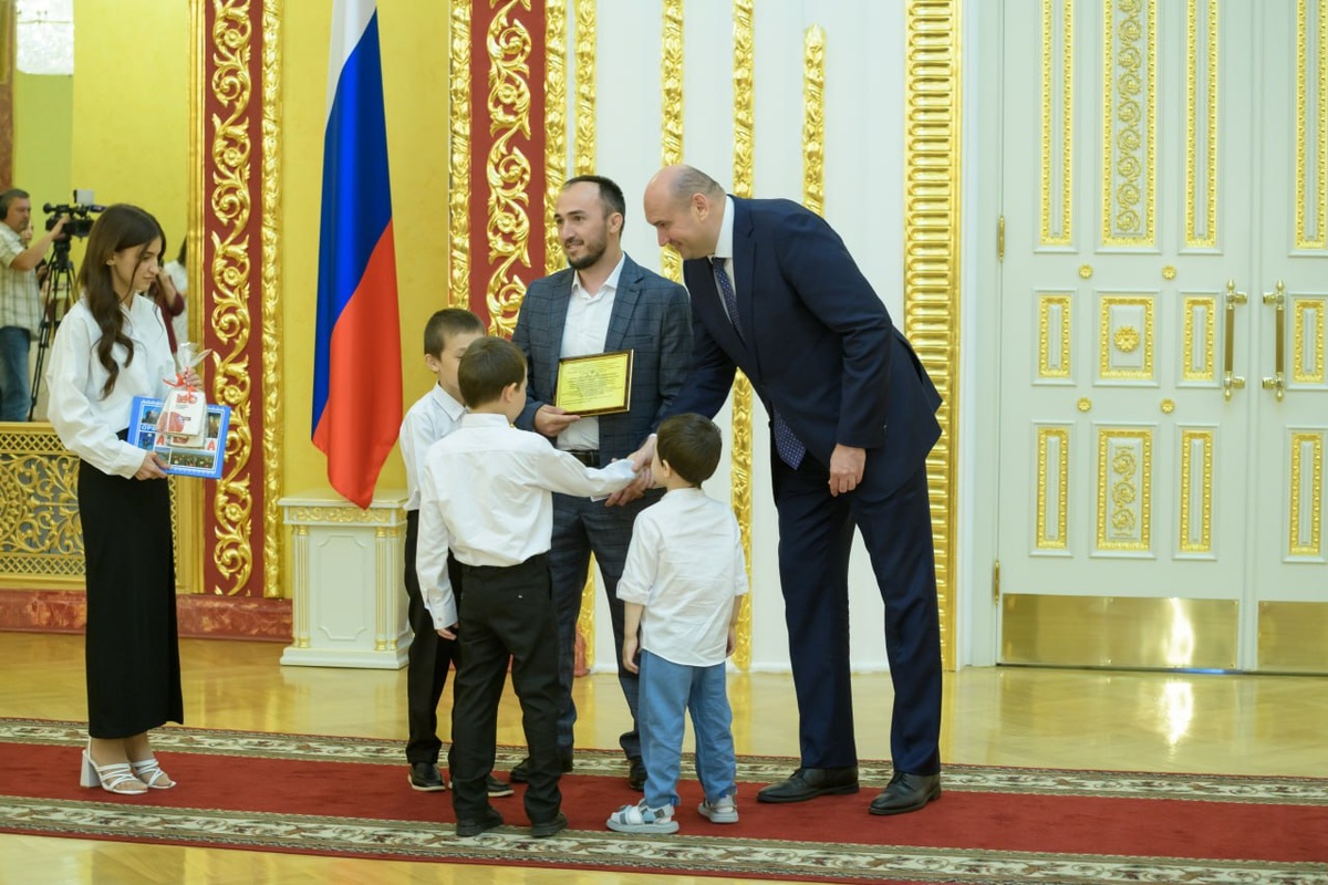     Евгений Солнцев вручил жилищные сертификаты молодым семьям Оренбуржья Марина Васильева
📷    Евгений Солнцев вручил жилищные сертификаты молодым семьям Оренбуржья Марина Васильева
📷    Евгений Солнцев вручил жилищные сертификаты молодым семьям Оренбуржья Марина Васильева
📷    Евгений Солнцев вручил жилищные сертификаты молодым семьям Оренбуржья Марина Васильева
📷    Евгений Солнцев вручил жилищные сертификаты молодым семьям Оренбуржья Марина Васильева
