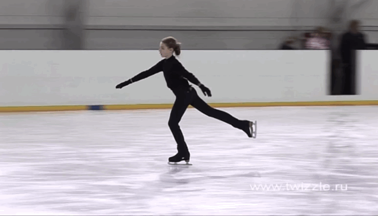 Двойной флип юной Аделины Сотниковой