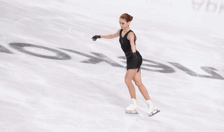 Четверной лутц Александры Трусовой