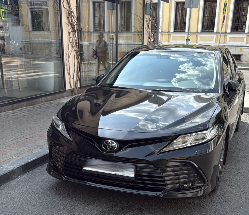 Тойота Камри с водителем 