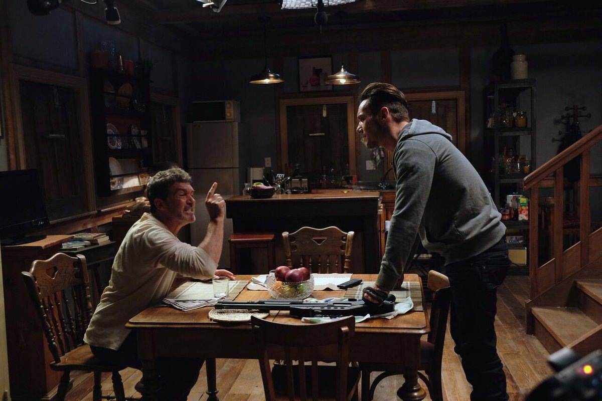 Кадр из фильма «Черная бабочка» (2017)