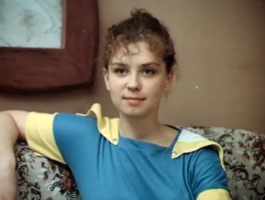 Александра Колкунова в фильме "Сын" (1987). Здесь актрисе 18 лет