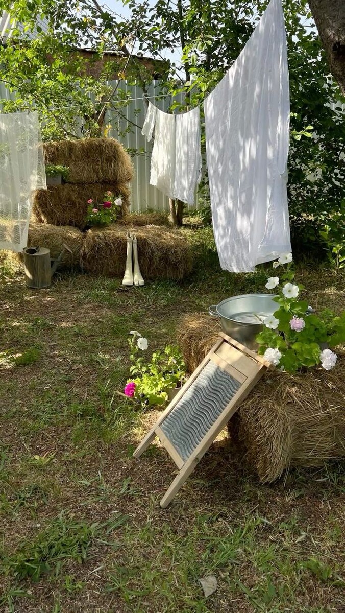 Очень похоже на дворик нашего детства. 