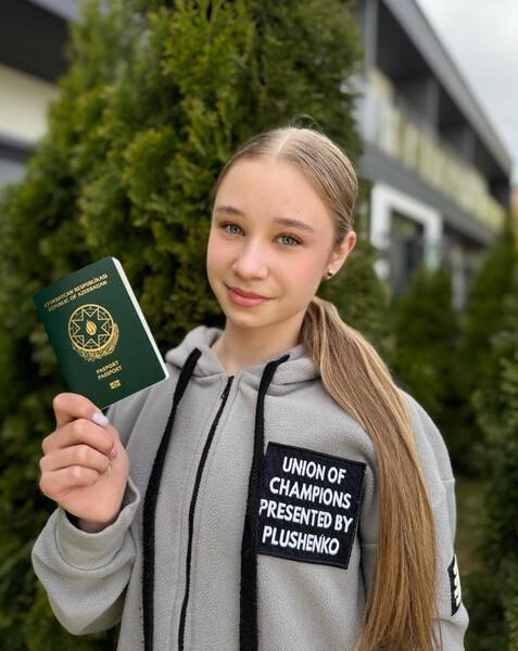 "Я больше не русская"