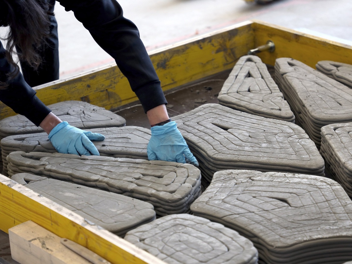 Примеры переработки пластика в новые материалы