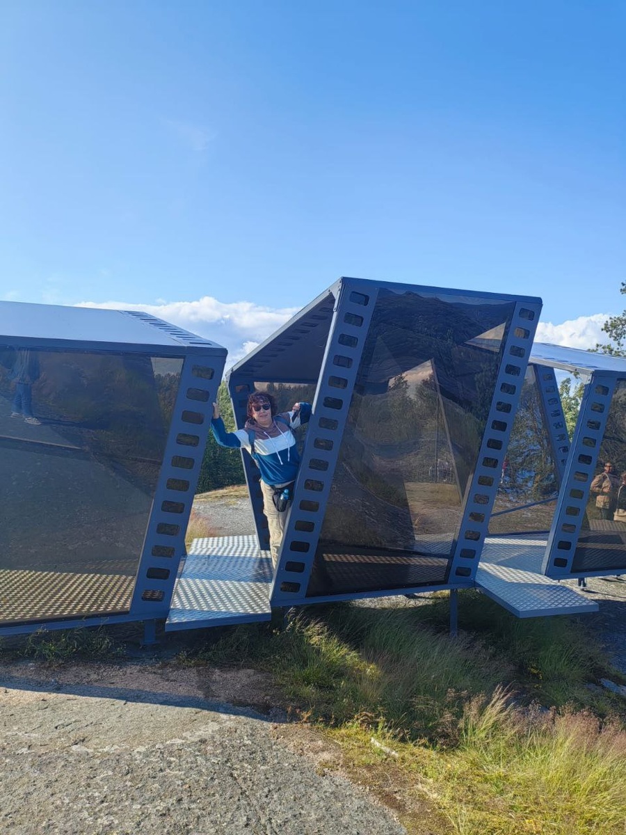 Арт обьект КАДР