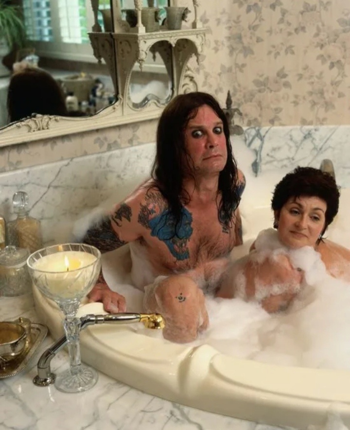 Попутал ванну с унитазом? 