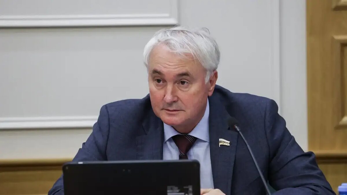    Андрей Картаполов.