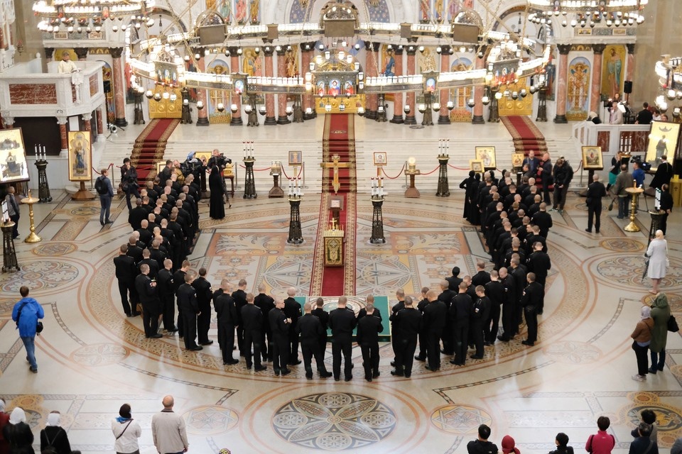    Сначала ковчег с мощами разместят в Морском Никольском соборе в Кронштадте. Артем КИЛЬКИН