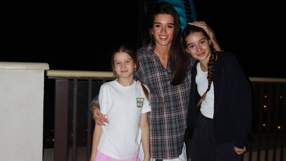    Ксения Бородина с дочерьми — Марусей и Теоной. Фото: Инстаграм* @borodylia