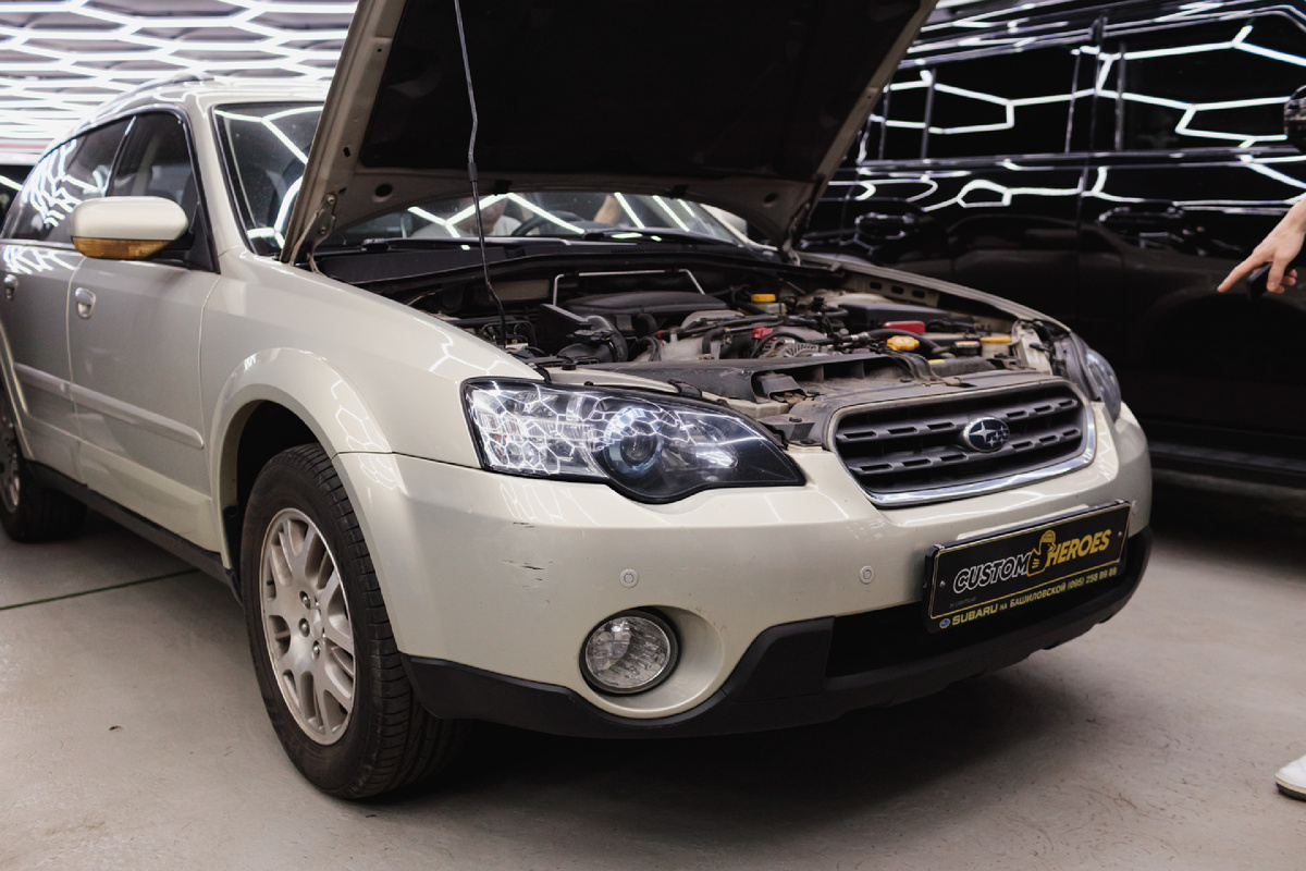 Источник фото: https://custom-heroes.ru/raboty/vid-uslugi/avtosvet/nashi-raboty/subaru-legacy-2004-novaya-zhizn-far-i-multimedia/
