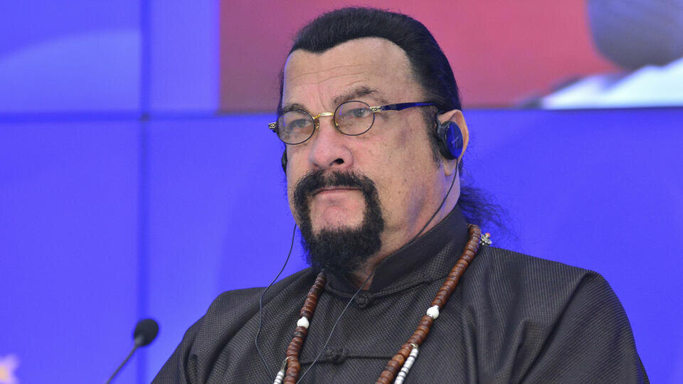     Стивен Сигал вышел из руководства одного из последних своих бизнесов в РФ www.globallookpress.com/Pavel Kashaev