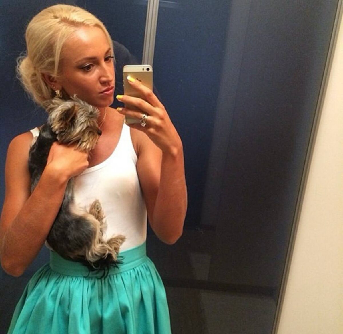 Ольга Бузова с собачкой Евой