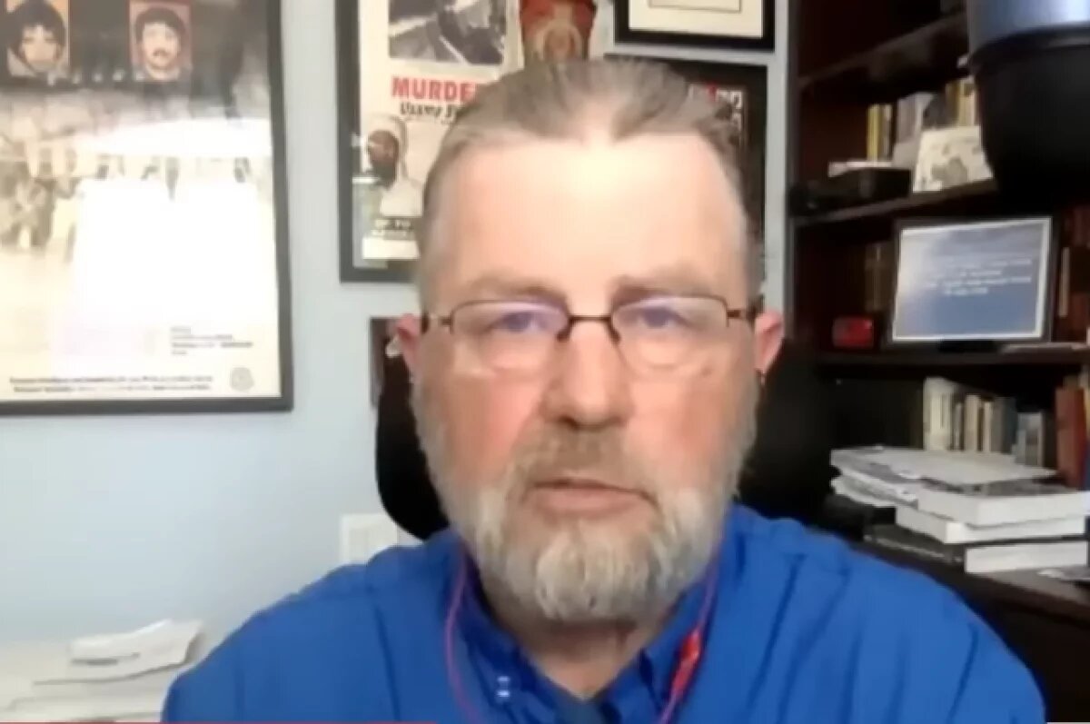    Джонсон: мирный договор с РФ должен подписать новый легитимный президент