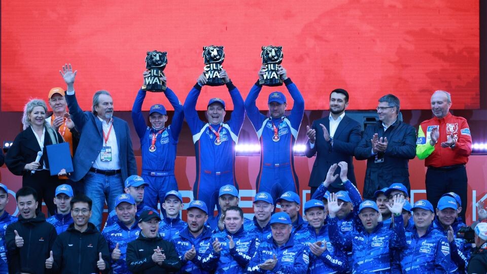    Международное ралли "Шелковый путь" финишировало в Горно-Алтайске. Источник: Олег Укладов