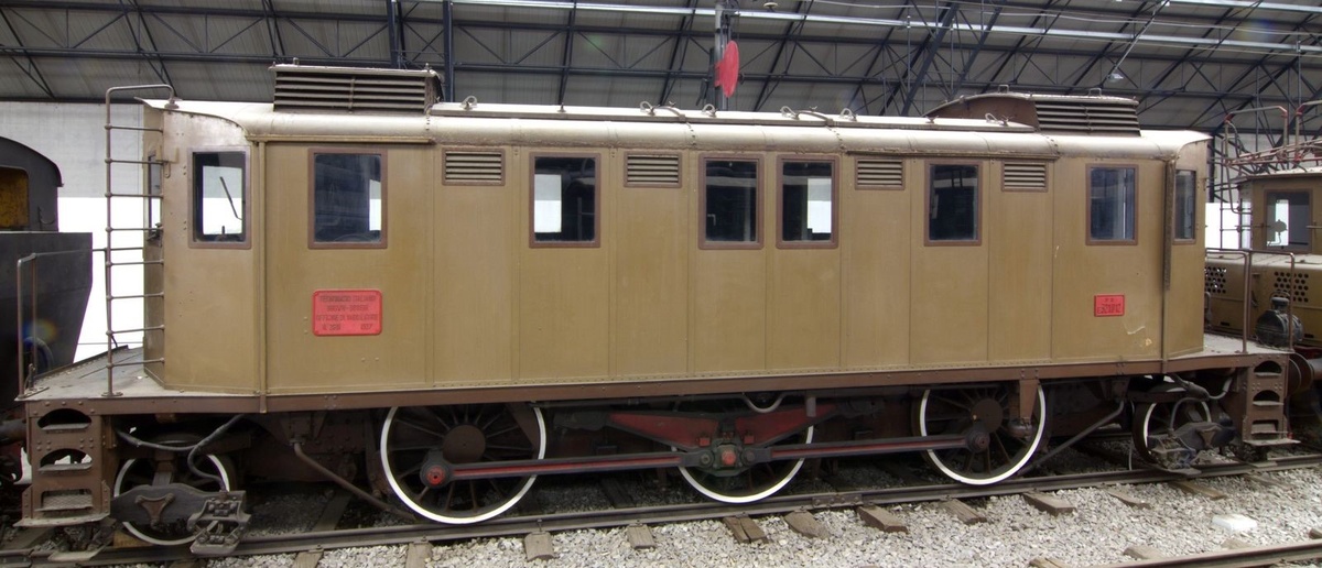 Картинки Яндекса. Электровоз E.321