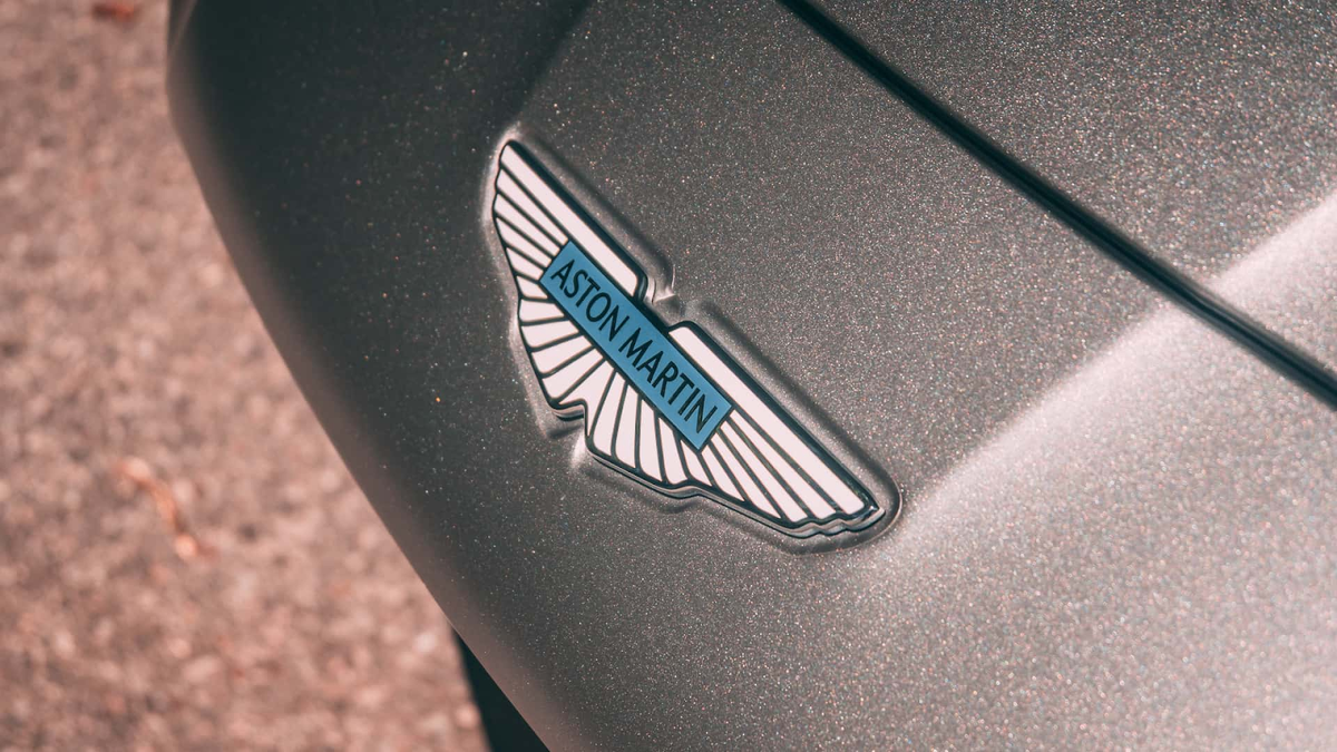 Фирменный логотип