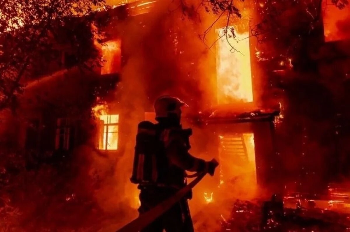    Огнеборцы Дагестана спасли мужчину, потерявшего сознание в горящем доме