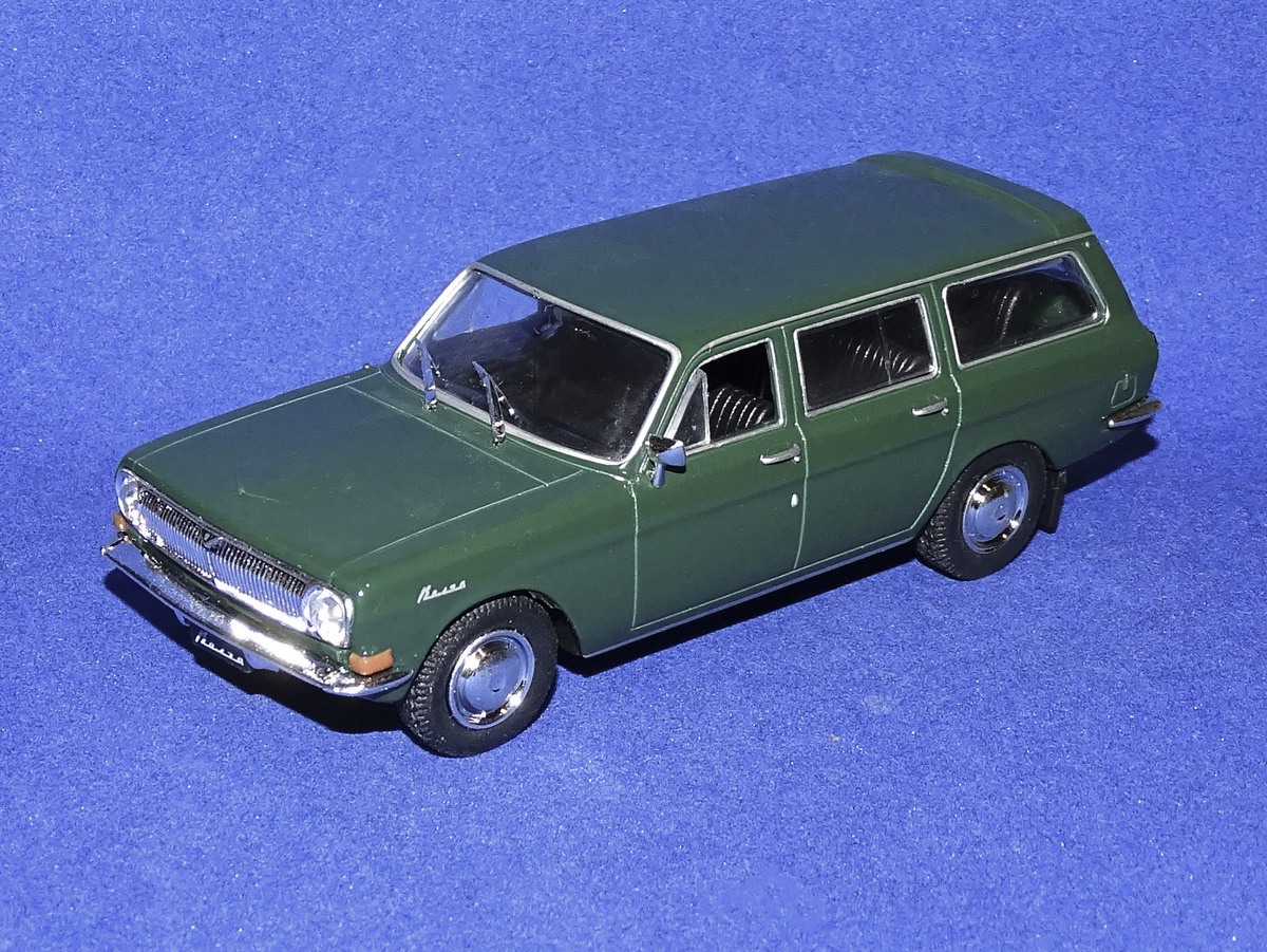 Рис. 1. Модель автомобиля ГАЗ-24-02 «Волга» из журнальной серии «Автолегенды СССР» от Deagostini в масштабе 1:43