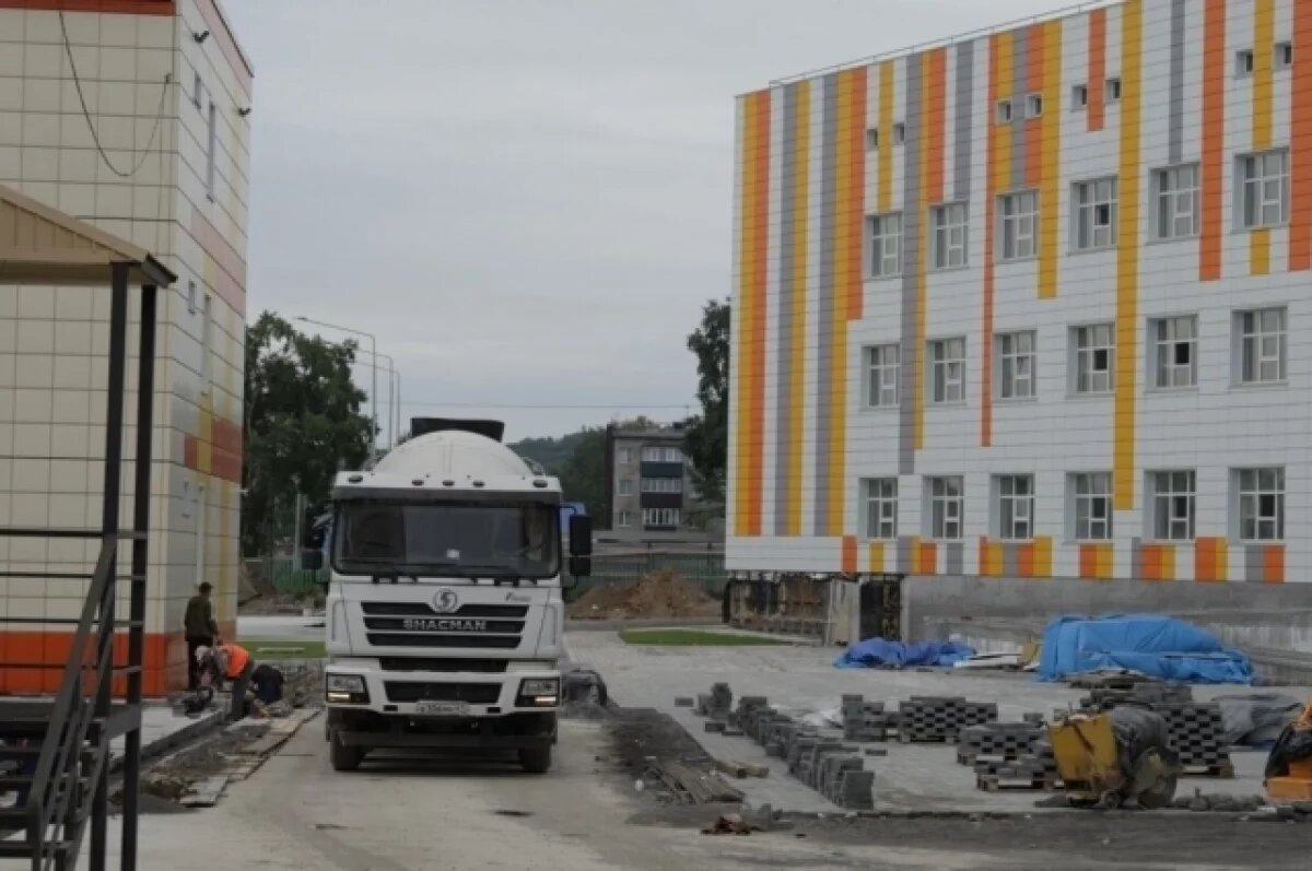    Готовность нового корпуса школы №1 в Елизове составляет около 70%