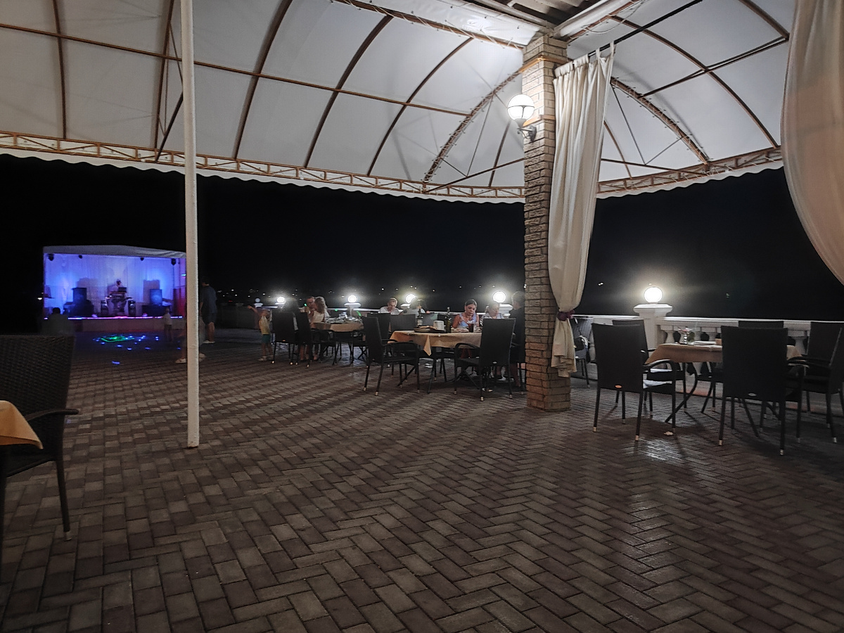 Красота, рядом море