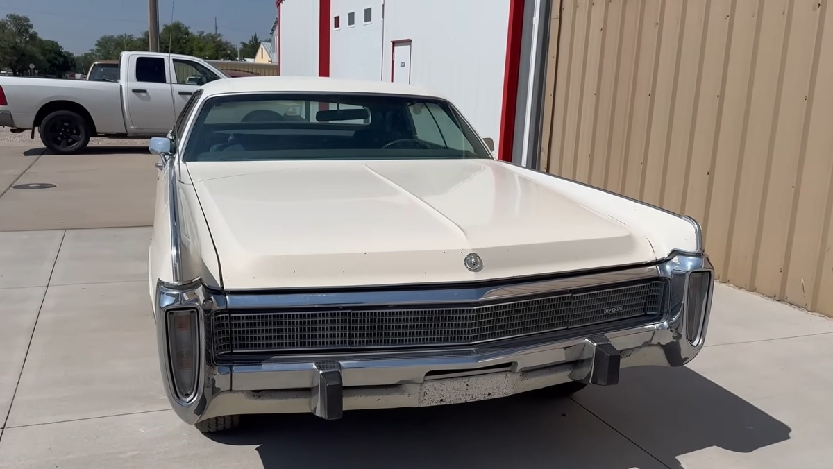 Chrysler Imperial LeBaron 1973 года