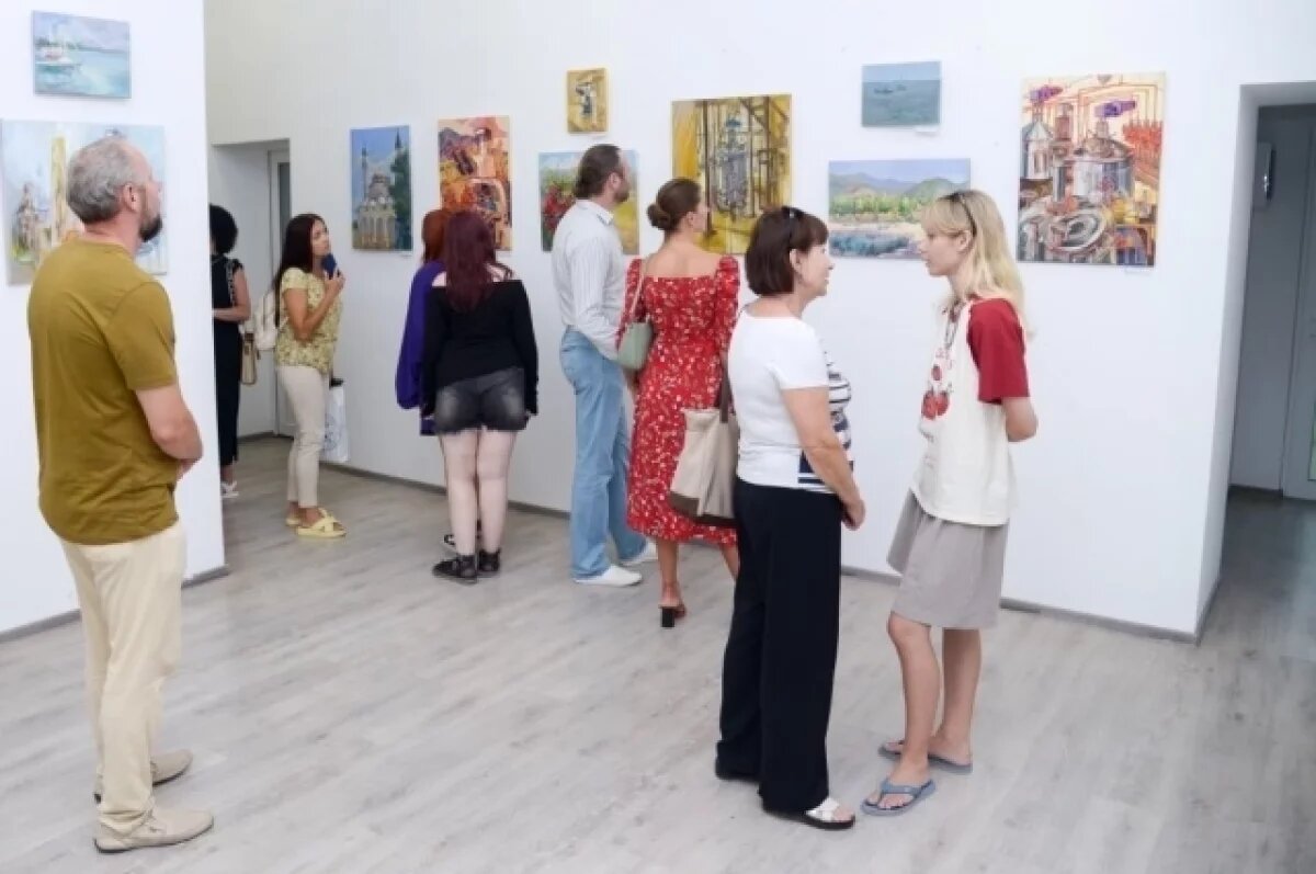    В Евпатории открыли художественную выставку о природе Крыма