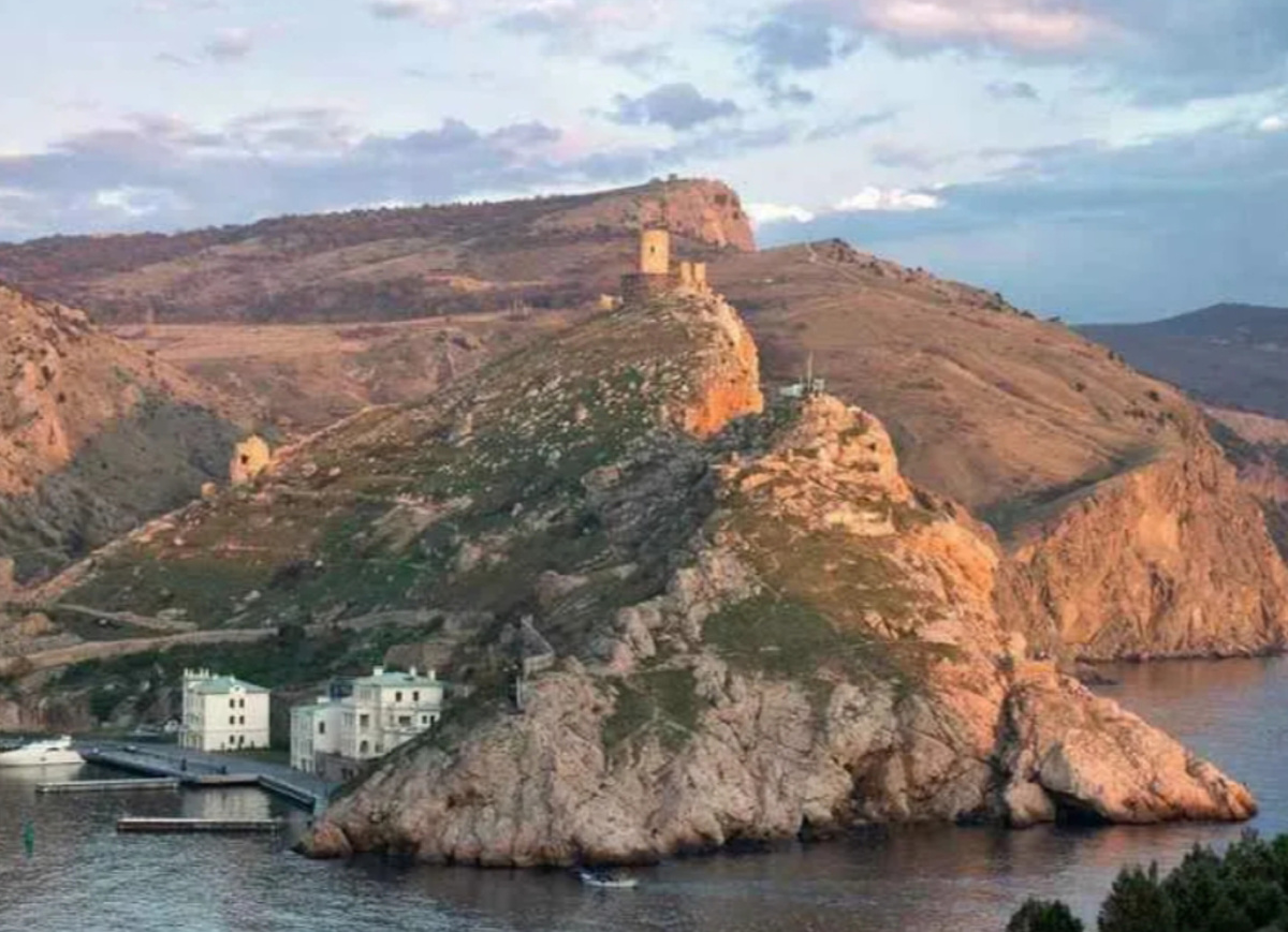 Гора  Кастрон