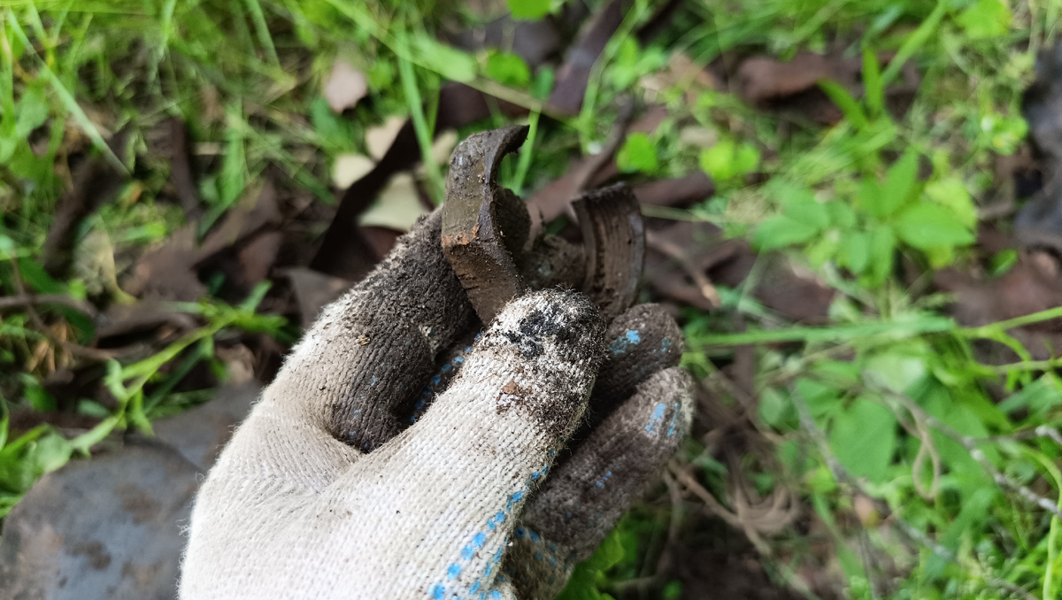 Латунная вставка. Что это? История молчит, металл говорит.