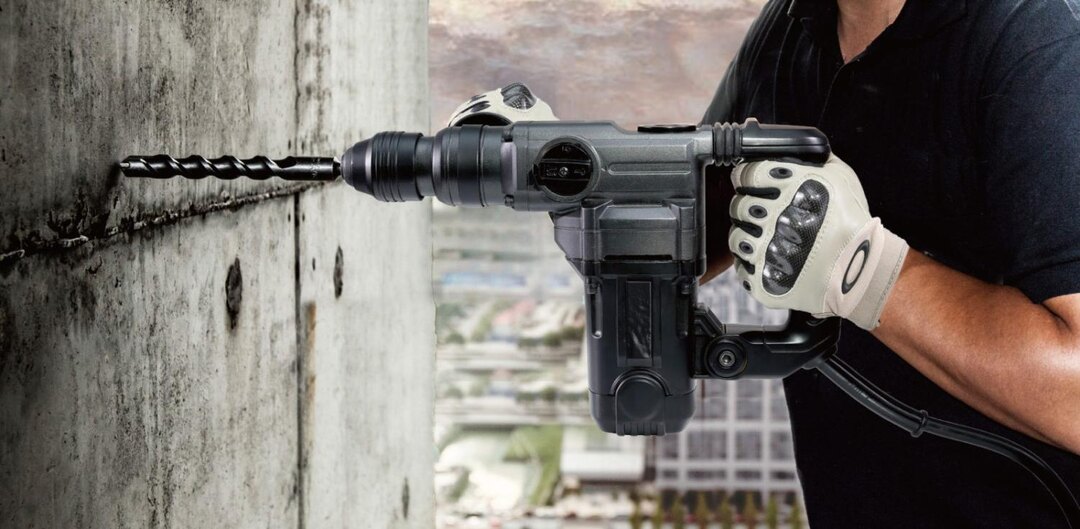 Недорогой перфоратор мечты.