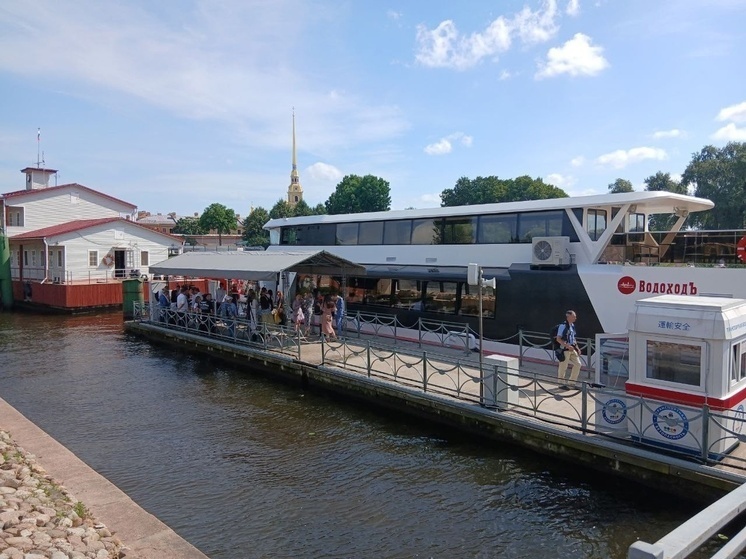     Эксплуатацией судна займется компания-организатор прогулочных рейсов по Неве с выходом в Финский залив. Фото: пресс-служба Комитета по транспорту Петербурга.