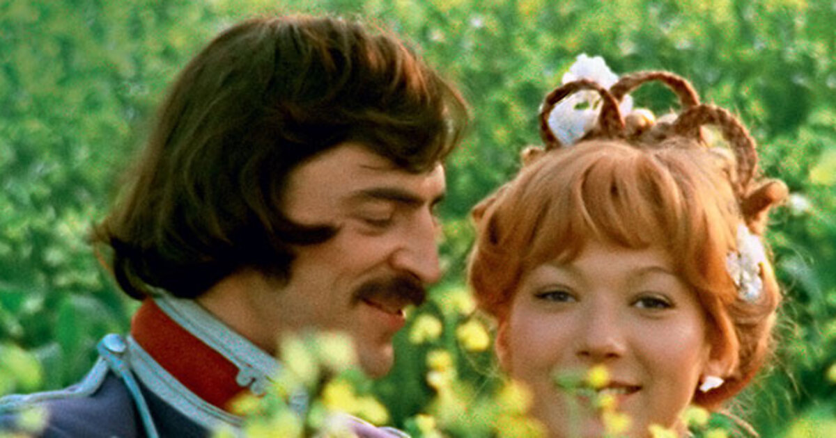 Михаил Боярский и Елена Коренева. Кадр из фильма "Сватовство гусара"