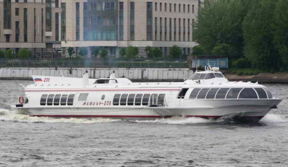     Метеор в Питере. Источник: 78.ru Автор фото: Maksim Konstantinov