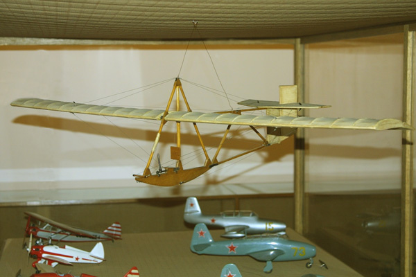 Модель планера, построенная А. С. Яковлевым в 1921 году