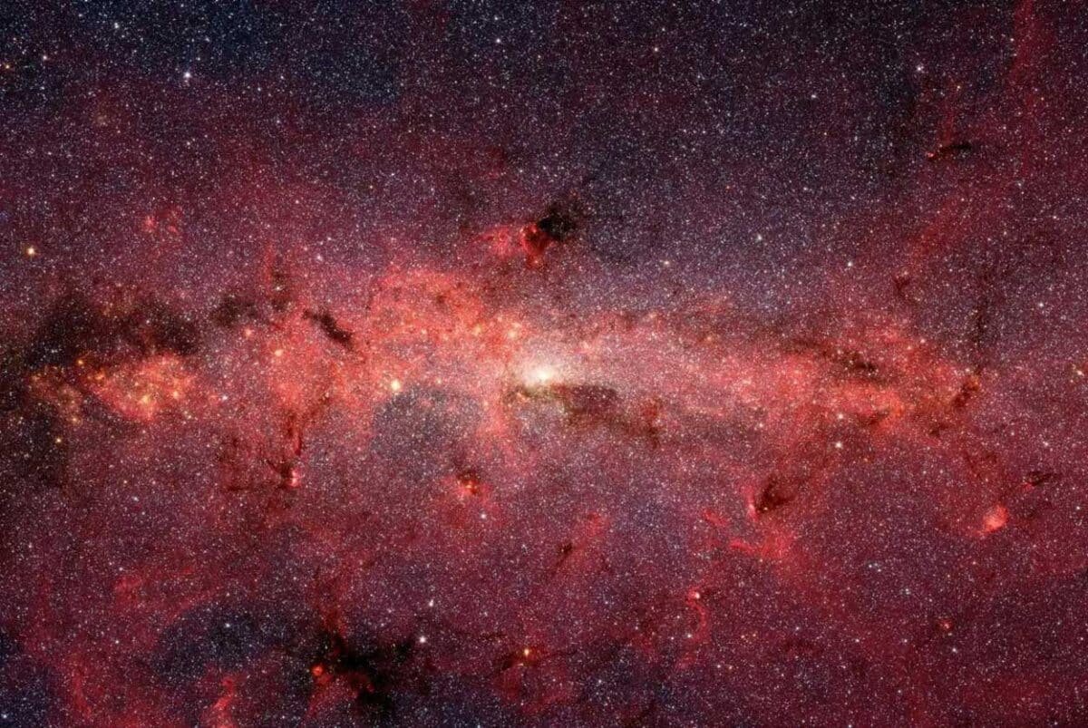    В центре Млечного Пути звезды выглядят слишком молодыми для своих размеров / © NASA, Caltech, Susan Stolovy (SSC, Caltech)