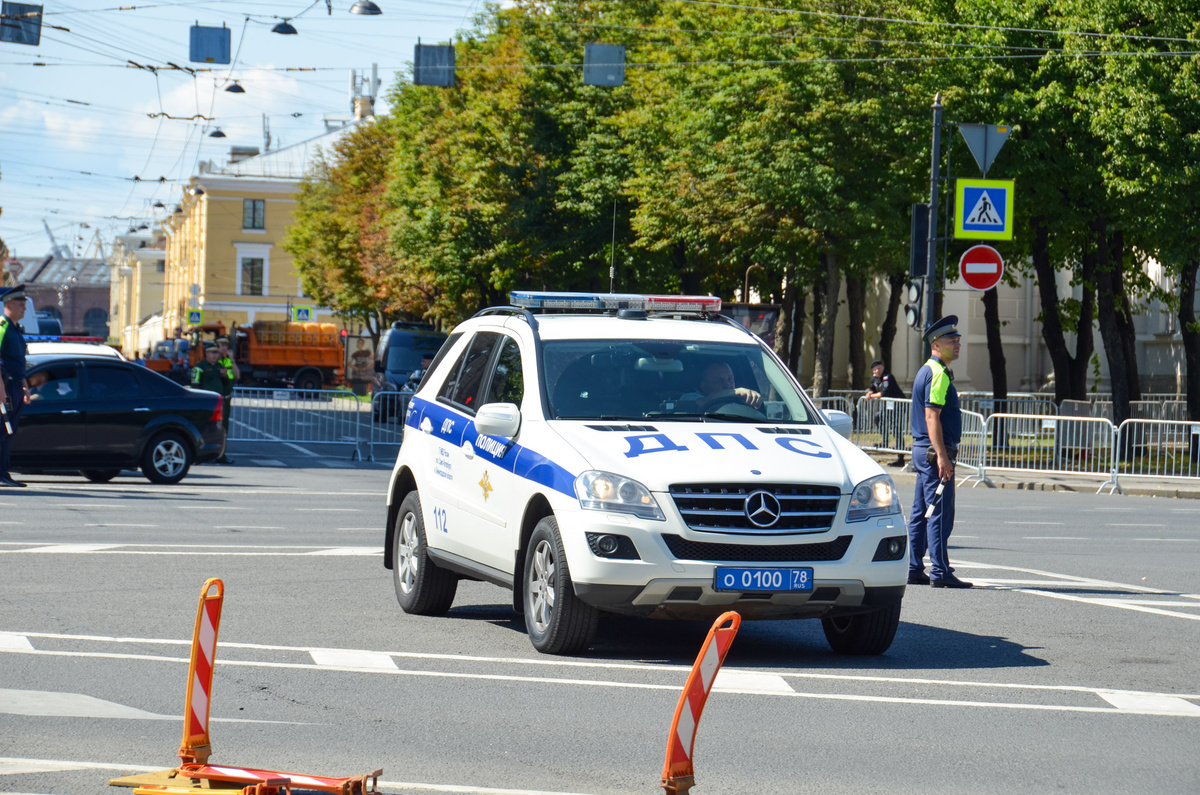 Инспекторы ГИБДД выявили 32 нарушения ПДД.  Фото: Фото: ФедералПресс / Татьяна Буторина