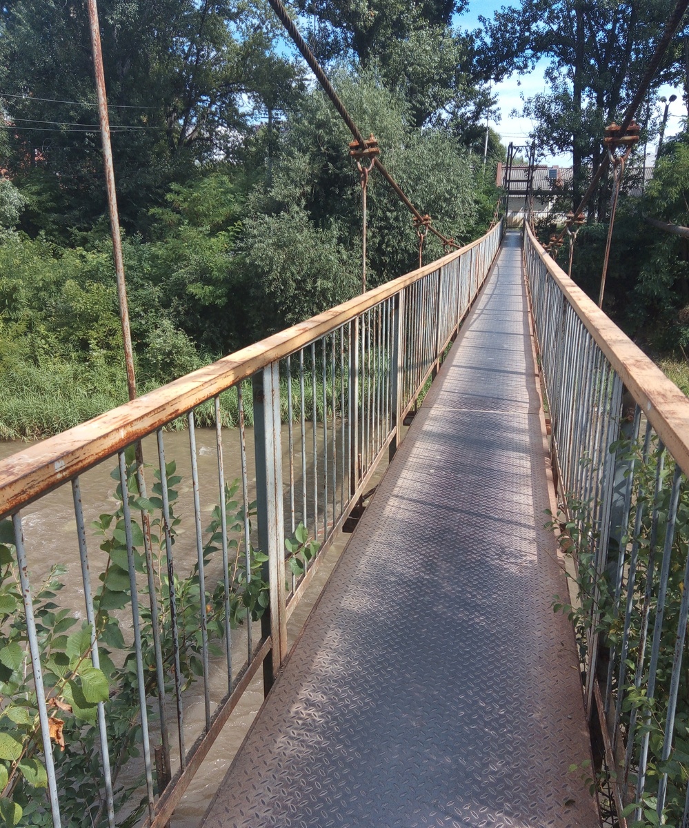 Наш мостик через Подкумок между улицами Нежнова и Водопадских коммунаров.