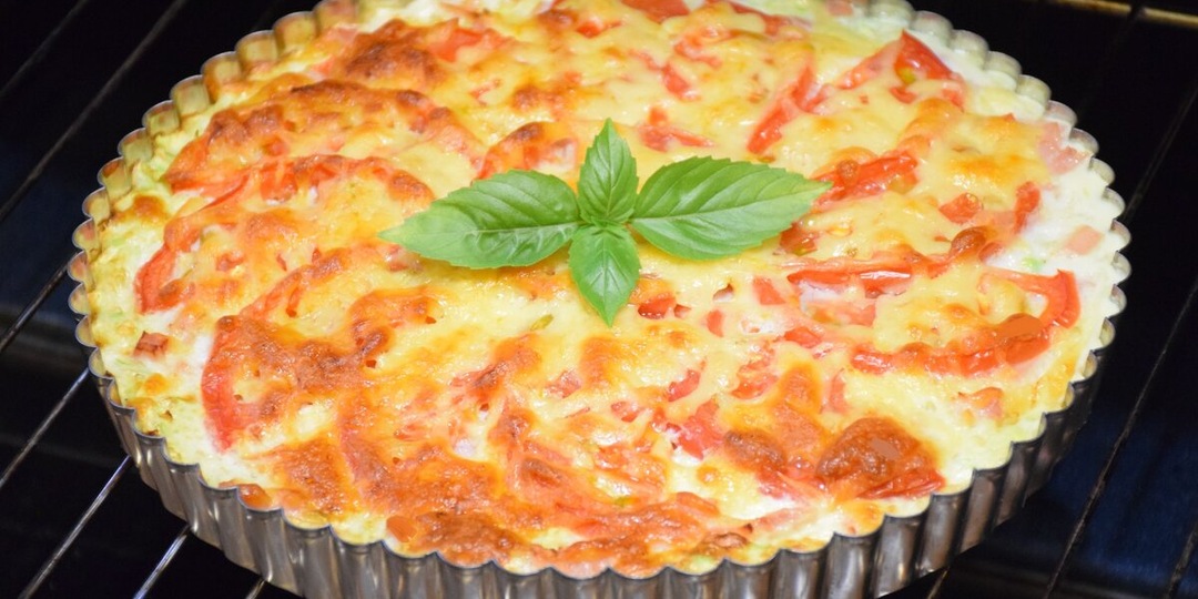Кабачки с ветчиной, сыром и помидорами в духовке - это очень вкусно
