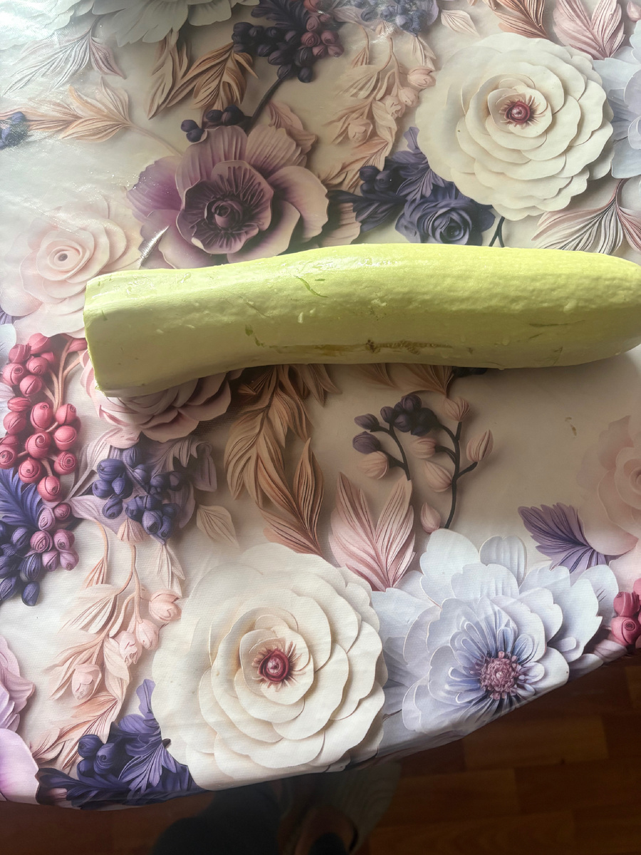 Вот нашла самый длинный 