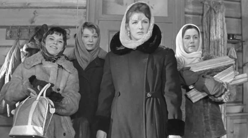 Тест "Кто ты из 'Девчат'?". Узнай, кто в тебе скрыт: Катя, Анфиса или просто девчонка с характером!