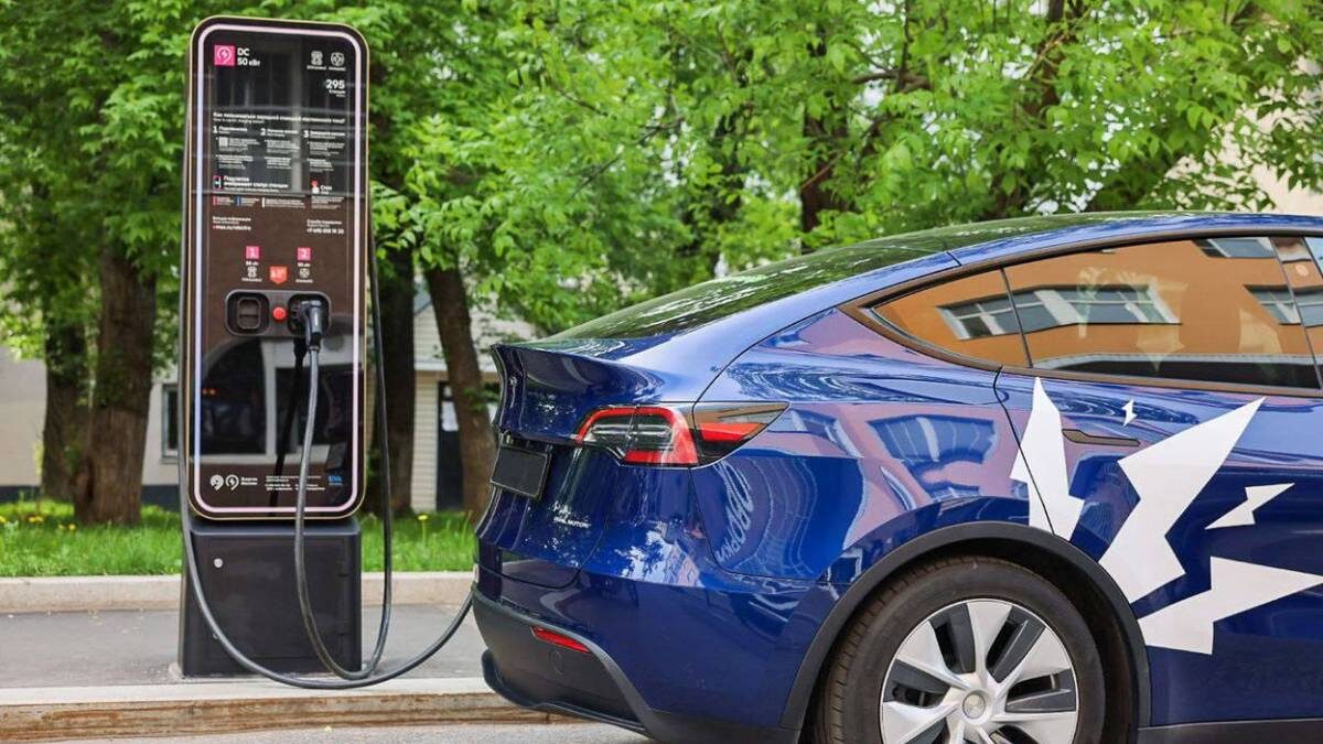  Московские зарядки для электромобилей стали платными. Фото: Дептранс Москвы