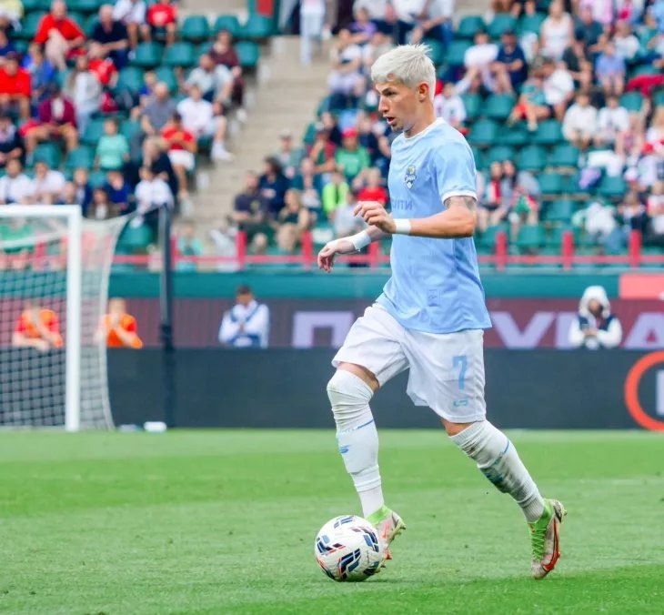    Их списали, а они угрожают. Видели, что за банду сколотил «Сочи»? Фото #2