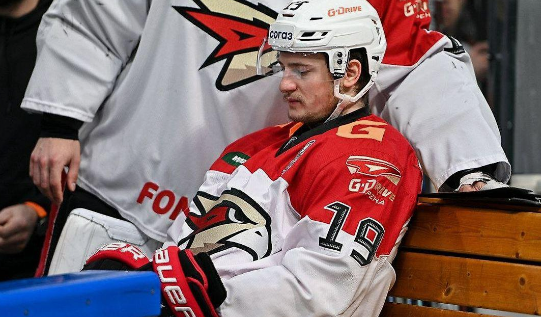 Владимир Ткачев покинул "Авангард" несмотря на действующий контракт - по воле главного тренера Ги Буше. Фото: соцсети