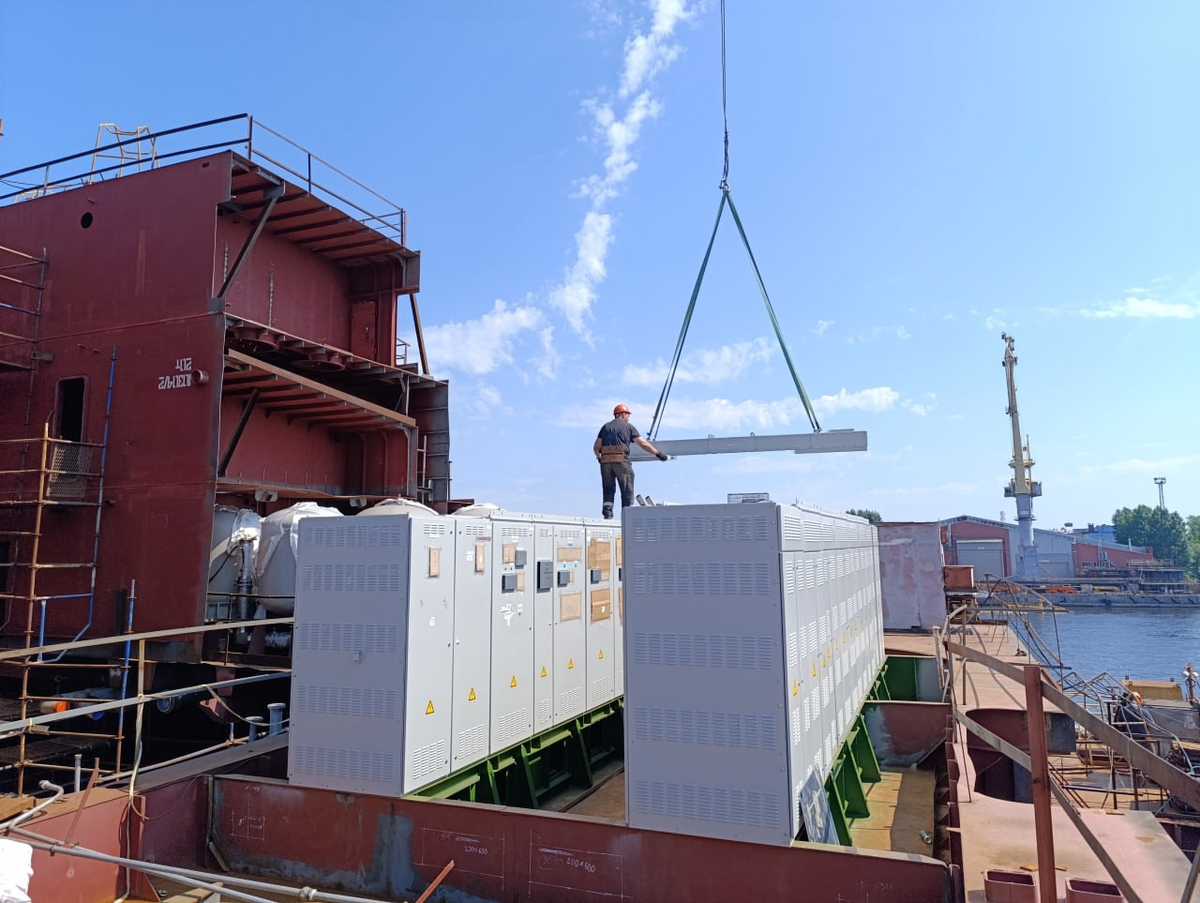   Процесс монтажа ГРЩ