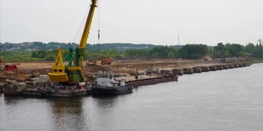 Волга перерезана. После ЧП остановлено судоходство на Городецких шлюзах